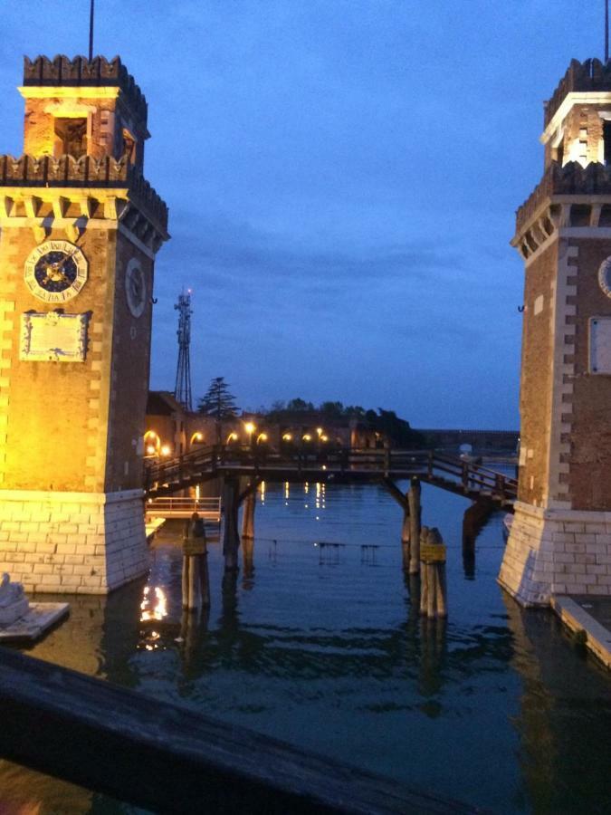 Gioiello Di Venezia, Suite Calle Del Forno Bagian luar foto